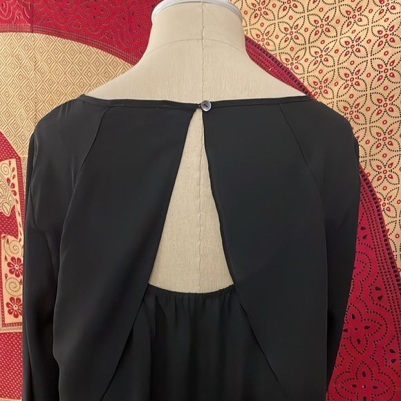 EUC black Skies are Blue 3/4 sleeve lace hem blouse - Picture 5 of 7